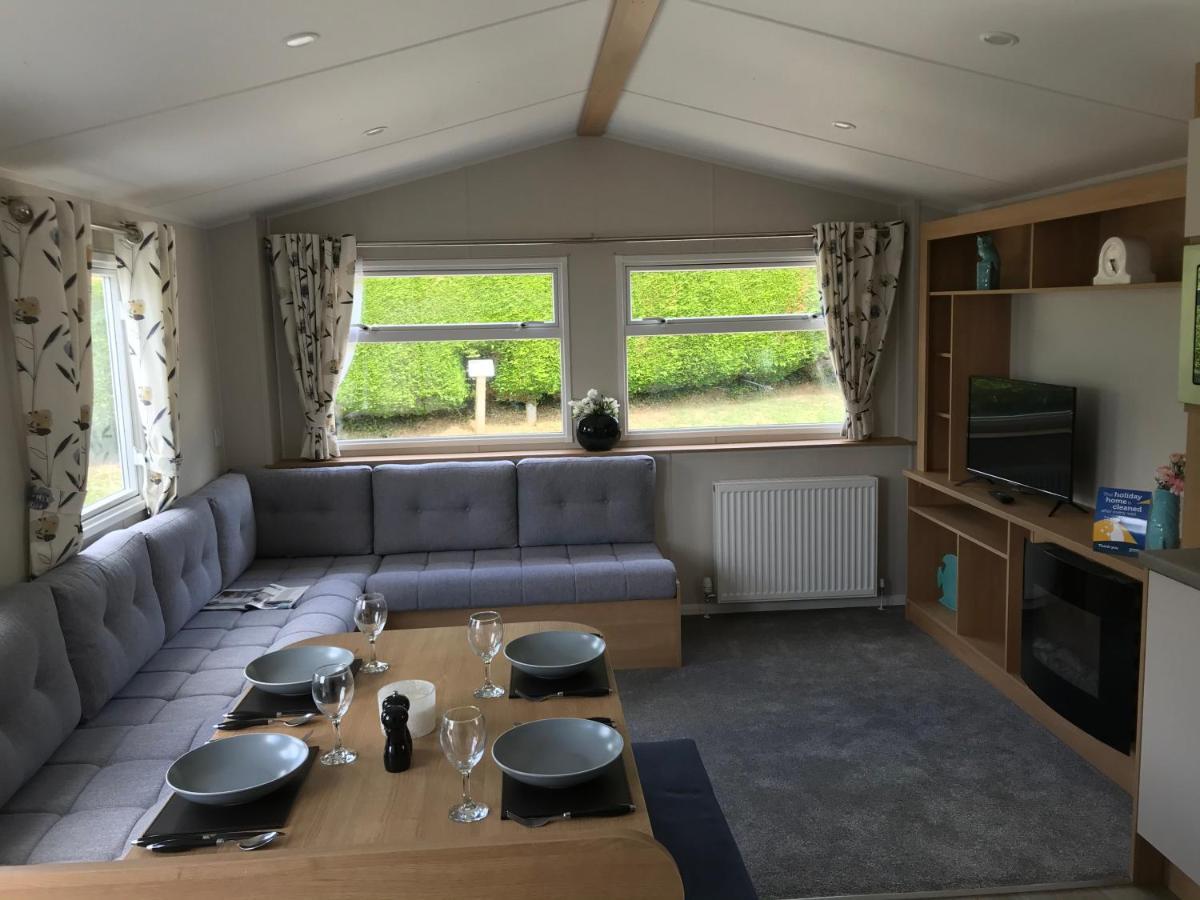 Exclusive 3 Bedroom Caravan, Sleeps 8 People At Parkdean Newquay Holiday Park, Cornwall, Uk Exterior foto